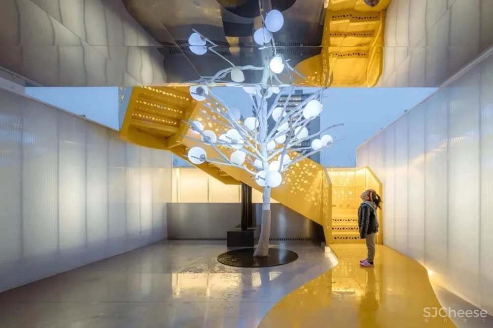 漫步云海诗意儿童餐厅