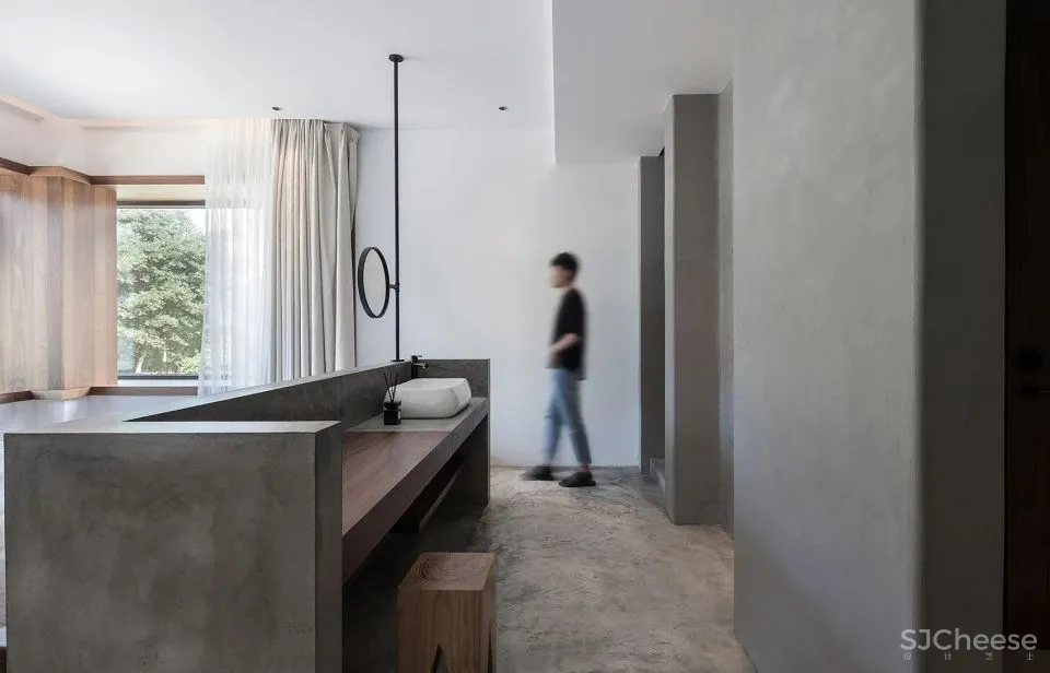 极简白 水泥灰 海边的一处素雅民宿