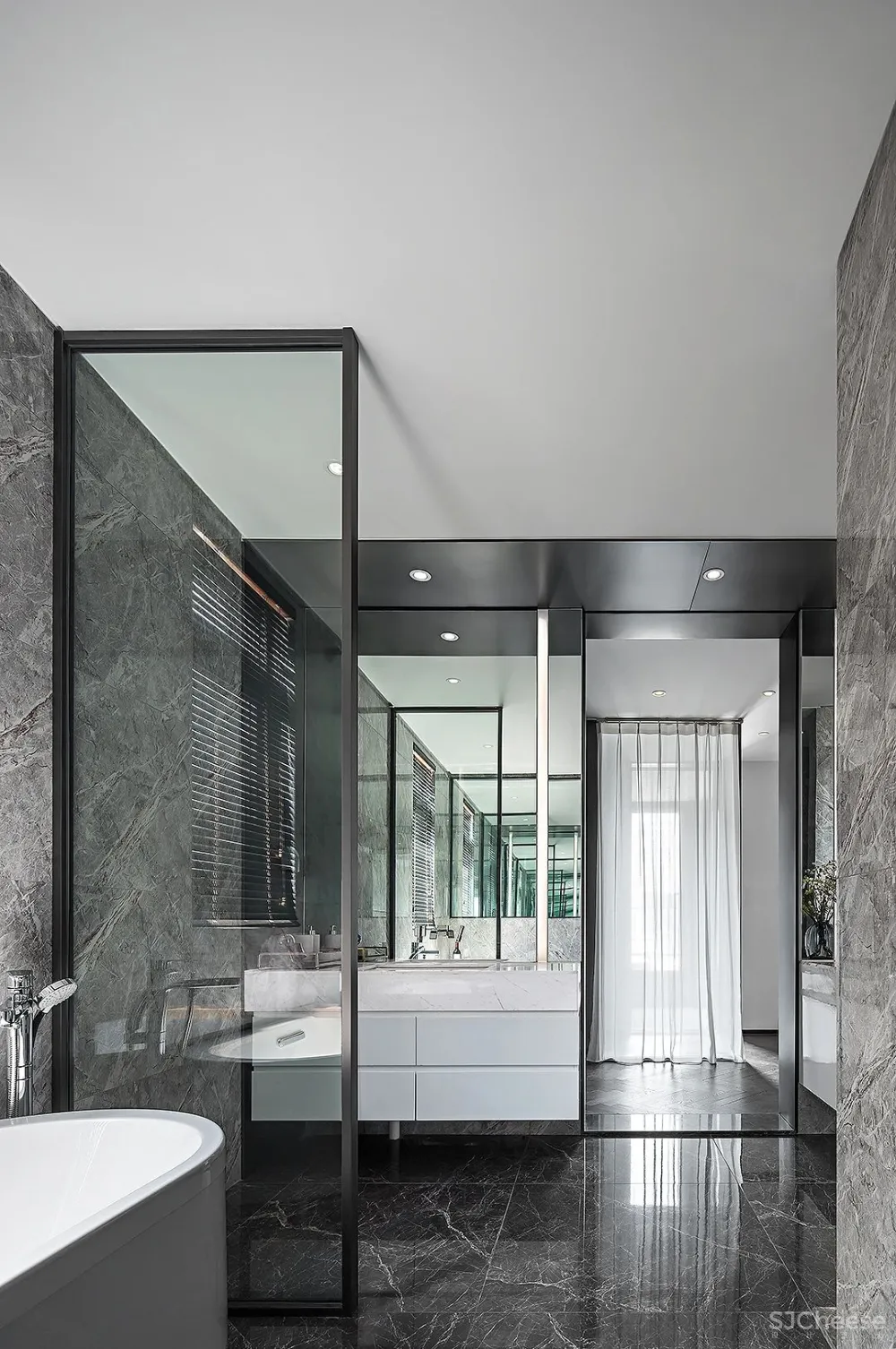 纯净而内敛，大隐于日光的莫兰迪美宅