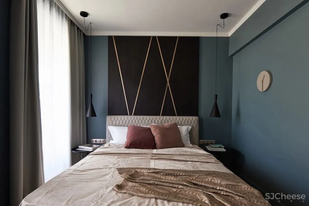 Andrea Szakos 顶层豪宅的色彩软装