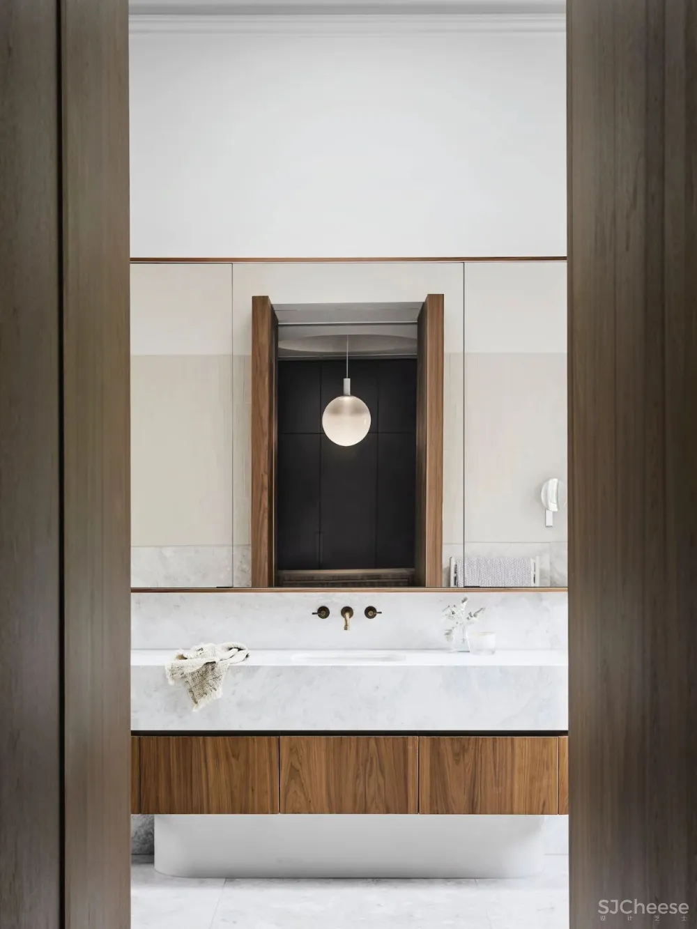 18 世纪老宅改造,大理石这样用更出彩!