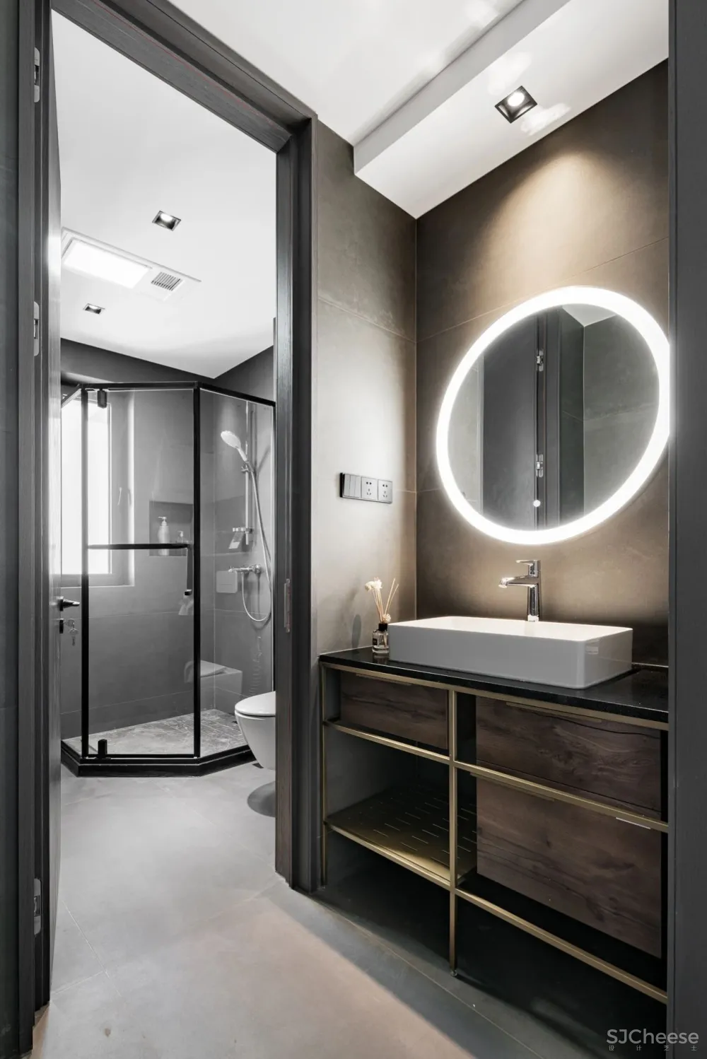 北京160㎡顶层复式带阁楼,装修花了300万,朋友看了都羡慕!