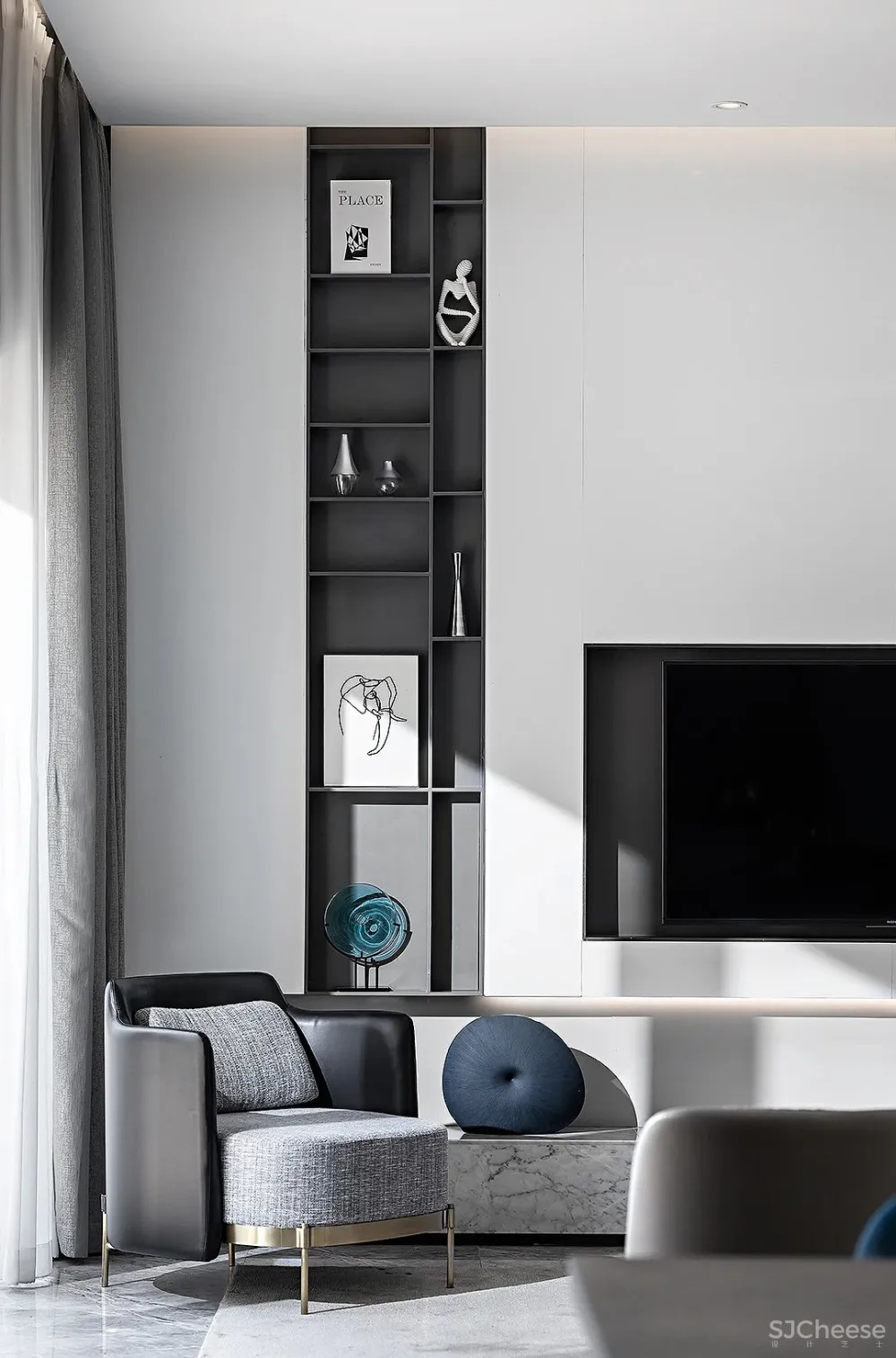 纯净而内敛，大隐于日光的莫兰迪美宅