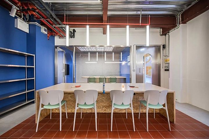 新作 上海 Bwzy Lab：光与色的游戏 Bwzy