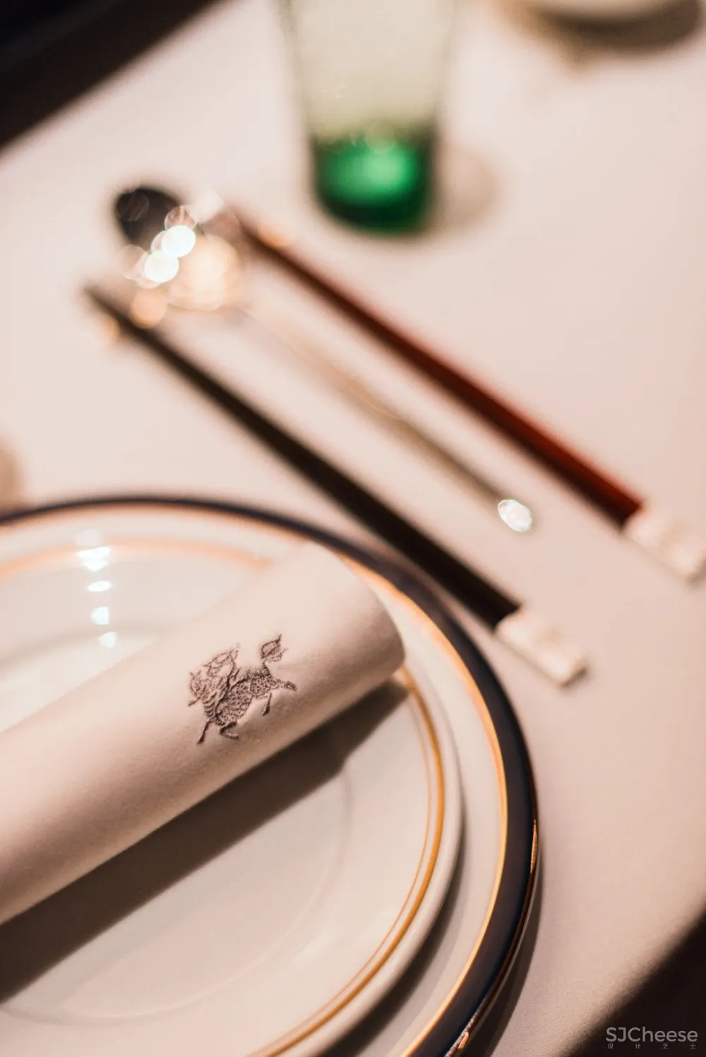 星作丨德坚设计新作:上海新荣记餐厅