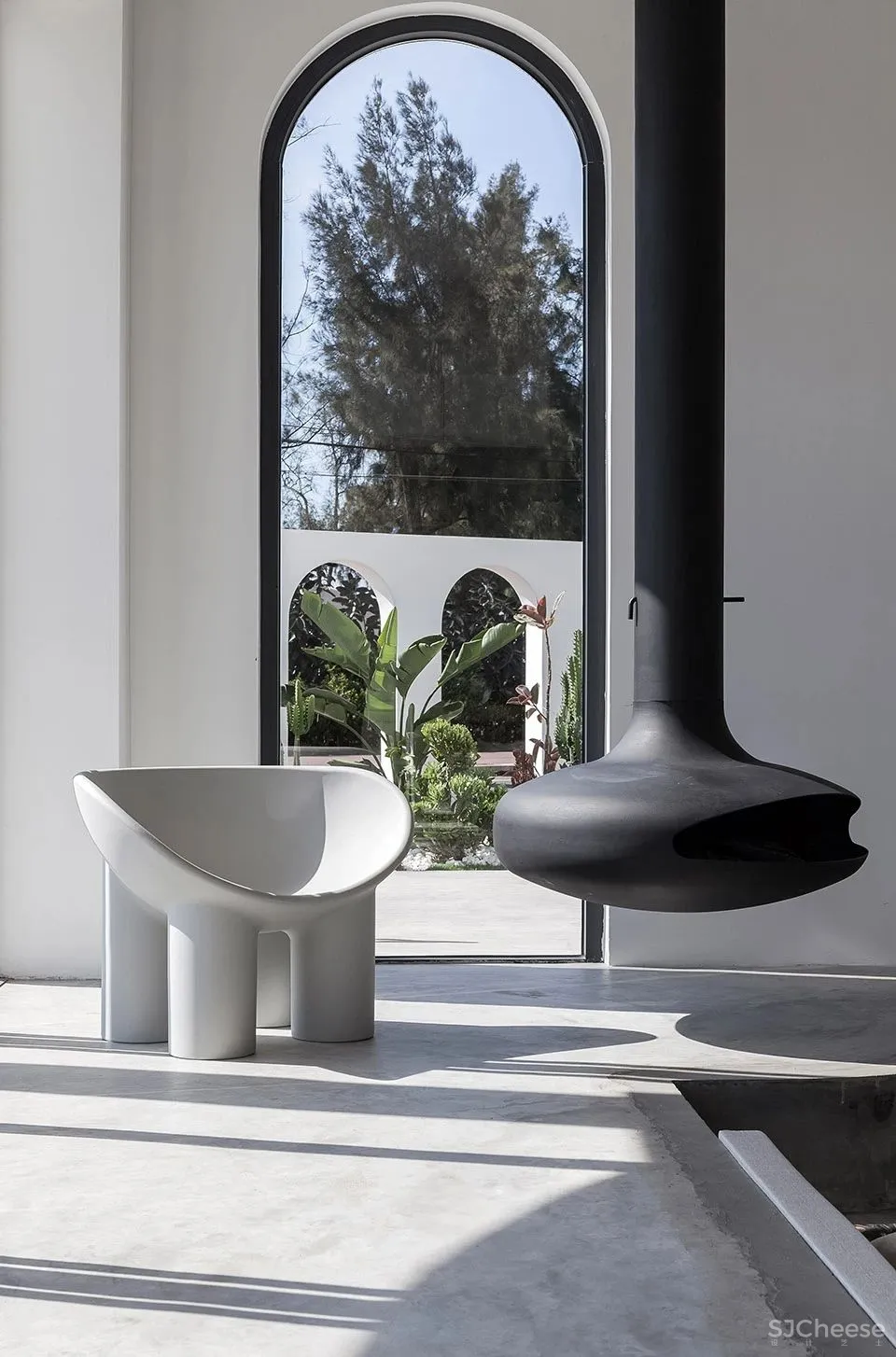 极简白 水泥灰 海边的一处素雅民宿