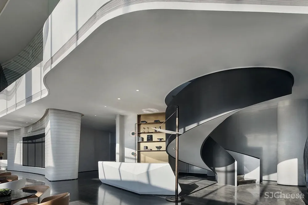 刚柔并济的“宇宙星辰”，感受黑白碰撞下的高级美！