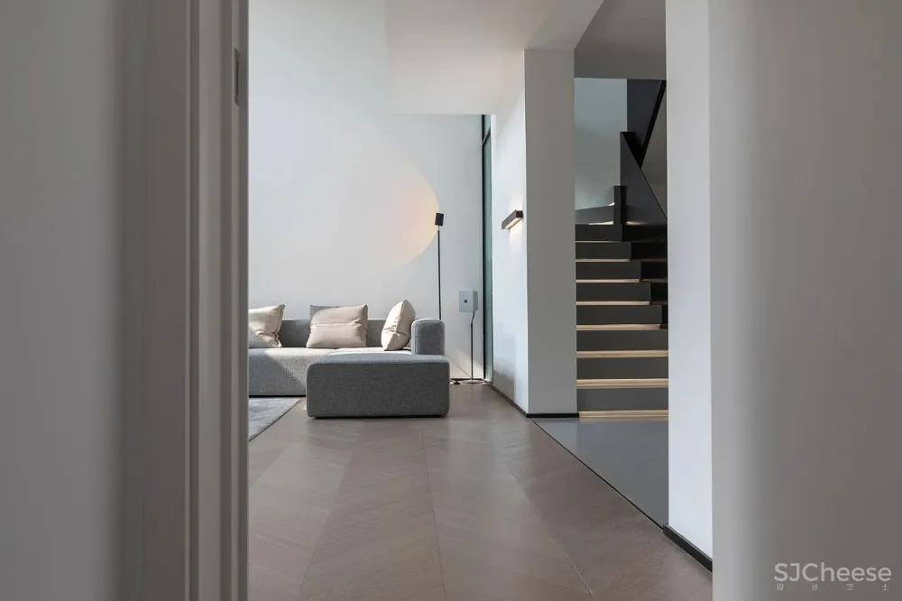 180㎡复式叠墅，打破边界拥有奢侈的生活尺度！