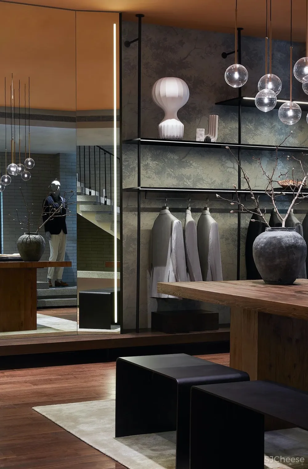 方磊 Smelix 仕觅男装高定,上海老建筑的沉浸式时尚秀场