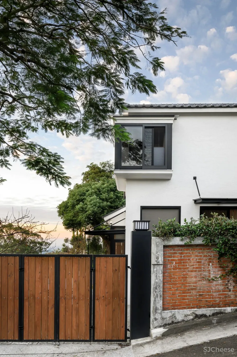 白色 原木色,一个简单又清爽的家!