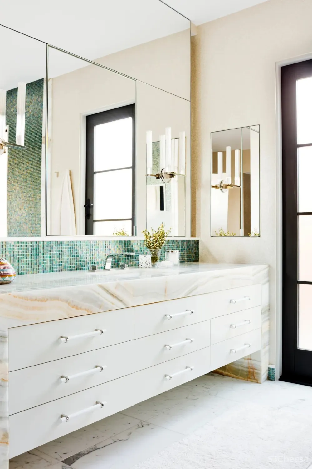 曼哈顿设计的克制 Drake Anderson