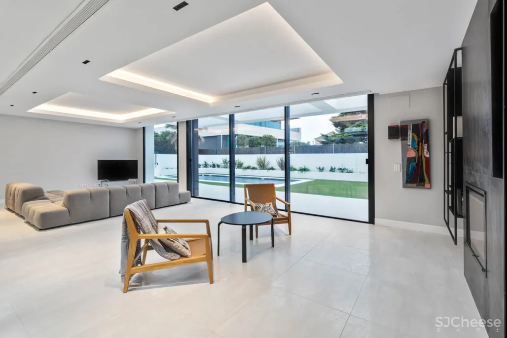 只有这座白色海滨别墅,才配得上加的斯这片海