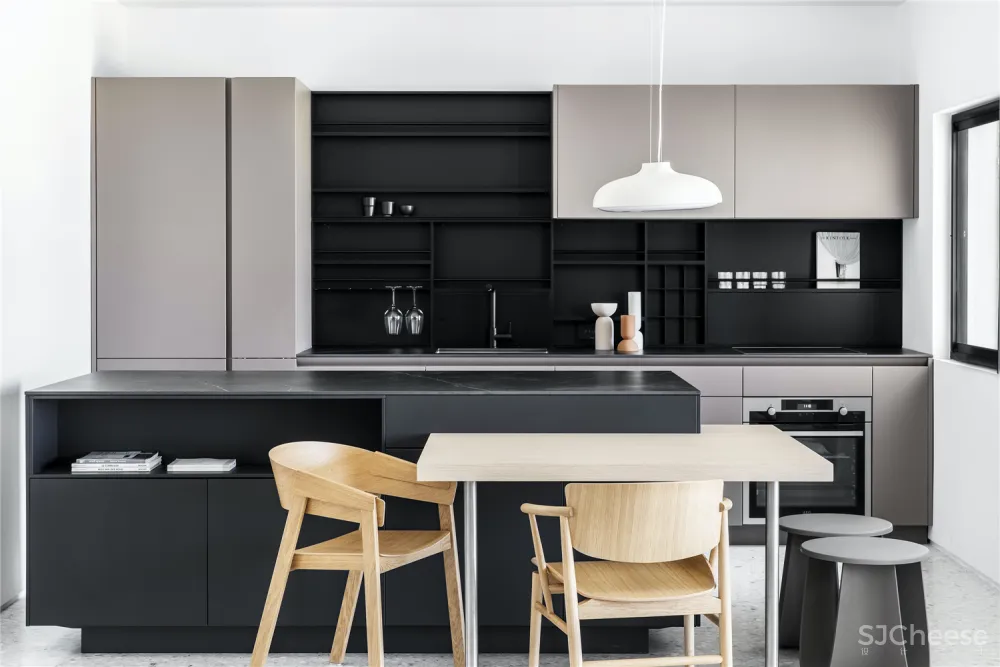 100㎡ 两房两卫，隔墙全拆客厅大2倍！