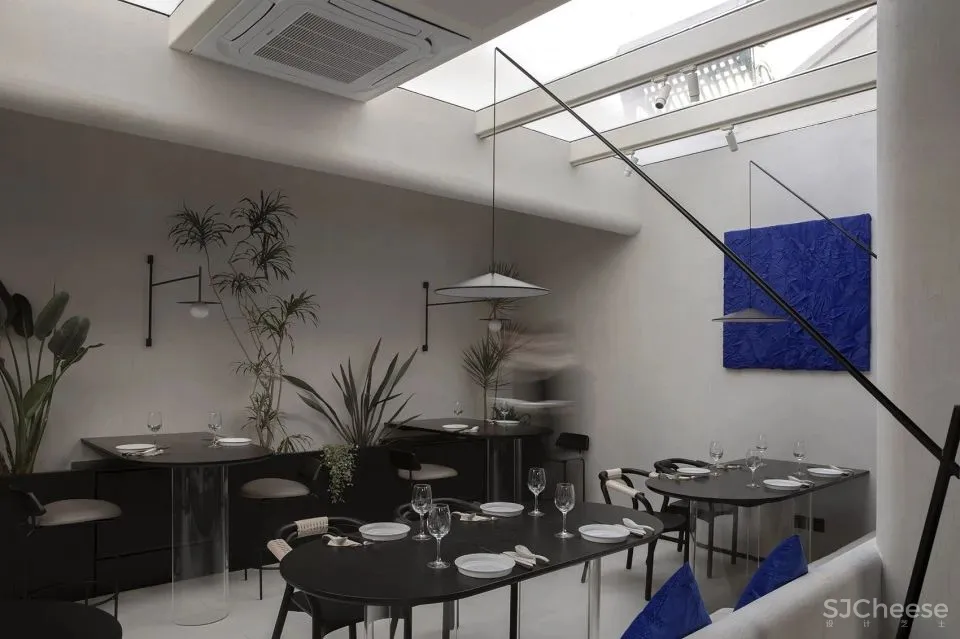 新作 融入胡同生活 北京 渔芙南隐海私厨 门里设计