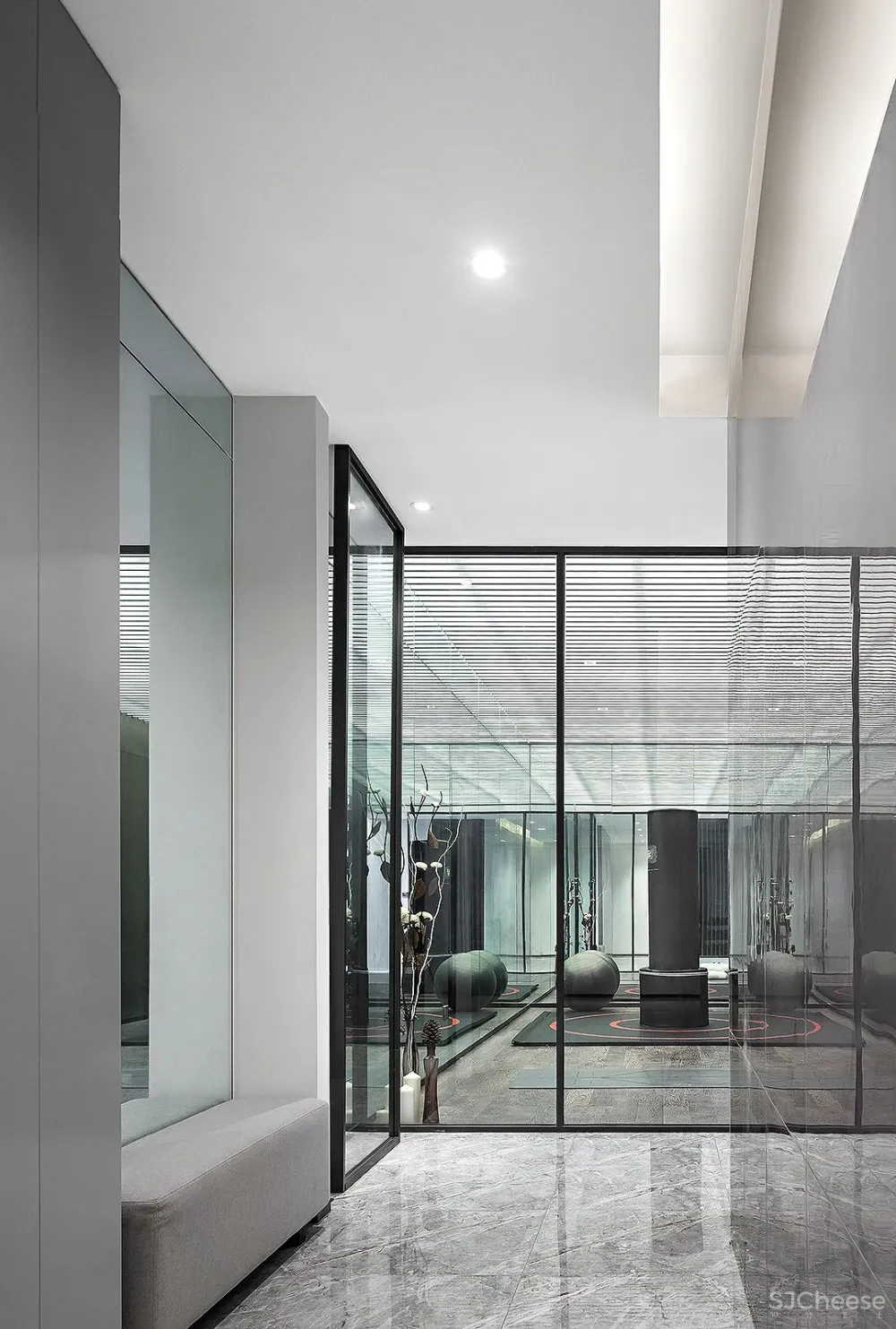 纯净而内敛，大隐于日光的莫兰迪美宅