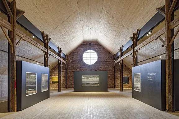 新作 Kalevan Navetta文化艺术中心 Hirvilammi Architects