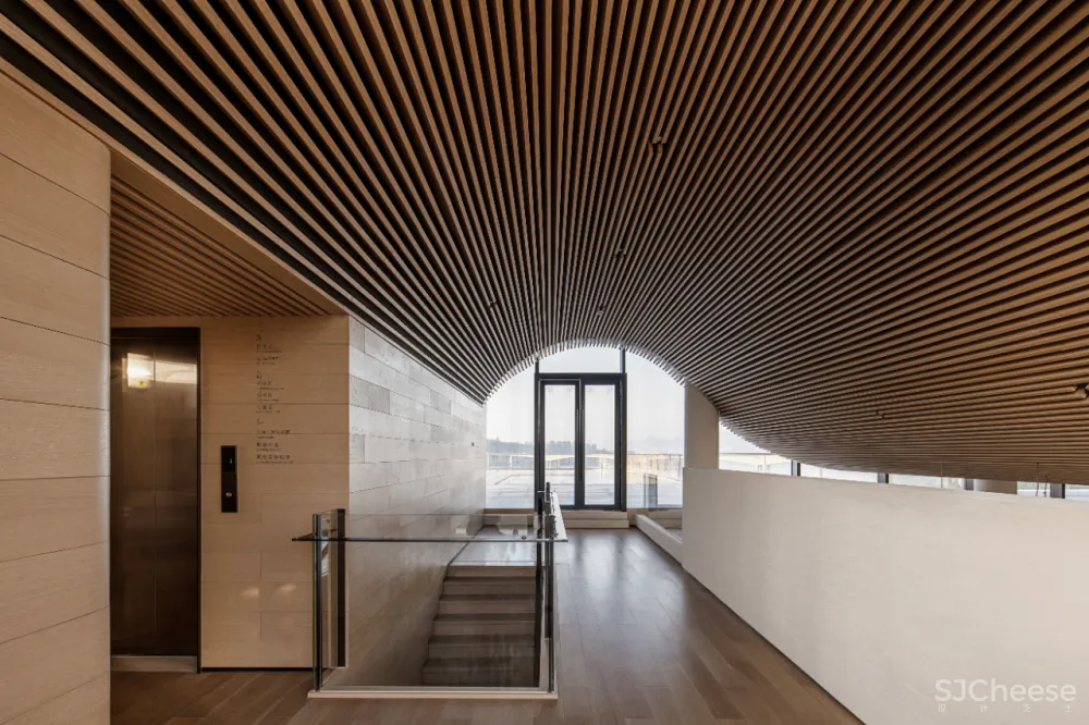 轶品·新作 尚壹扬 × 重庆阳光城·悦江山:天外飞来的洁净,恍如隔世