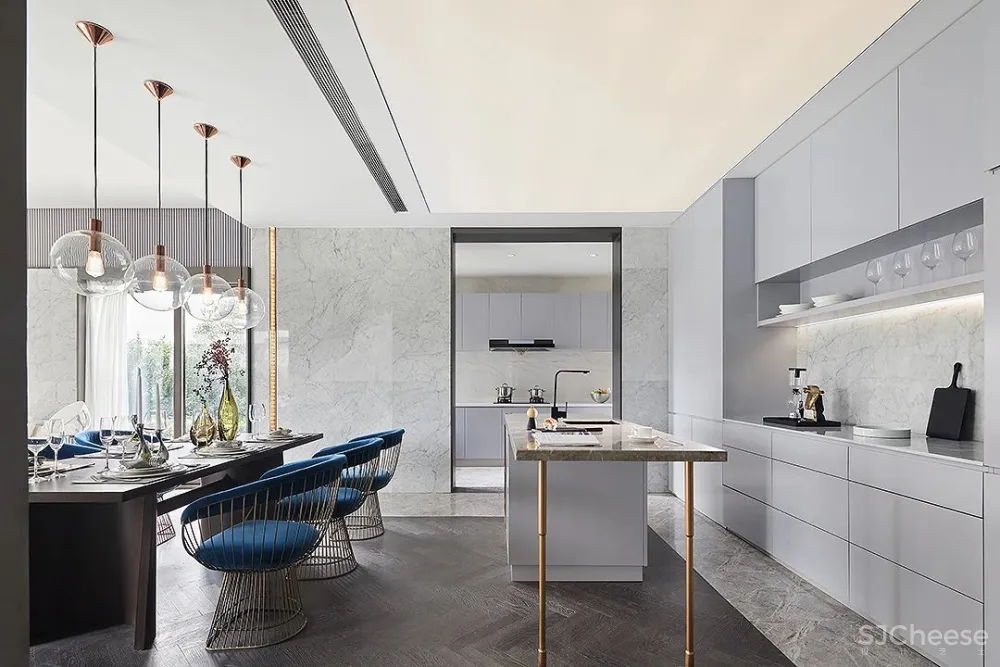 纯净而内敛，大隐于日光的莫兰迪美宅