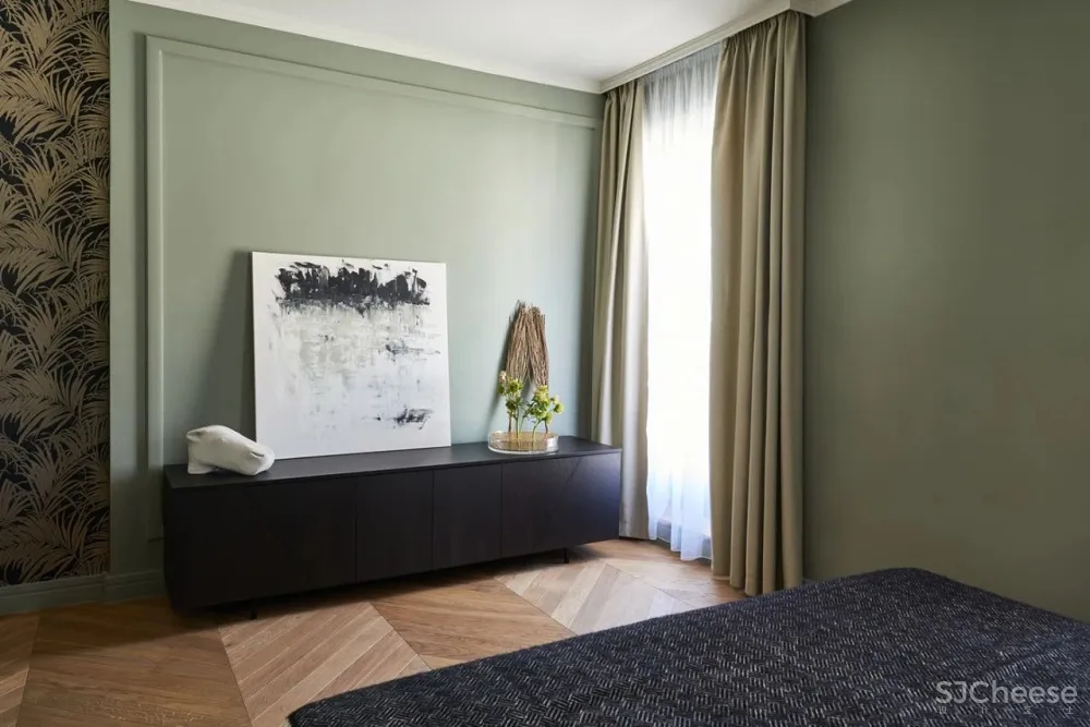 Andrea Szakos 顶层豪宅的色彩软装