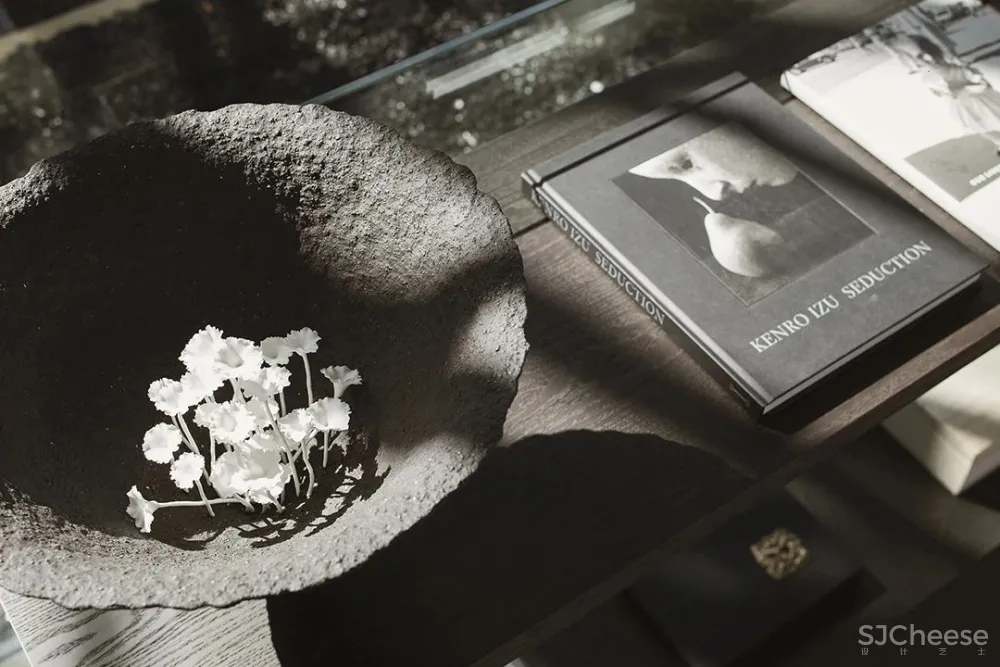 春山秋水 瑰丽多姿,静谧怡然