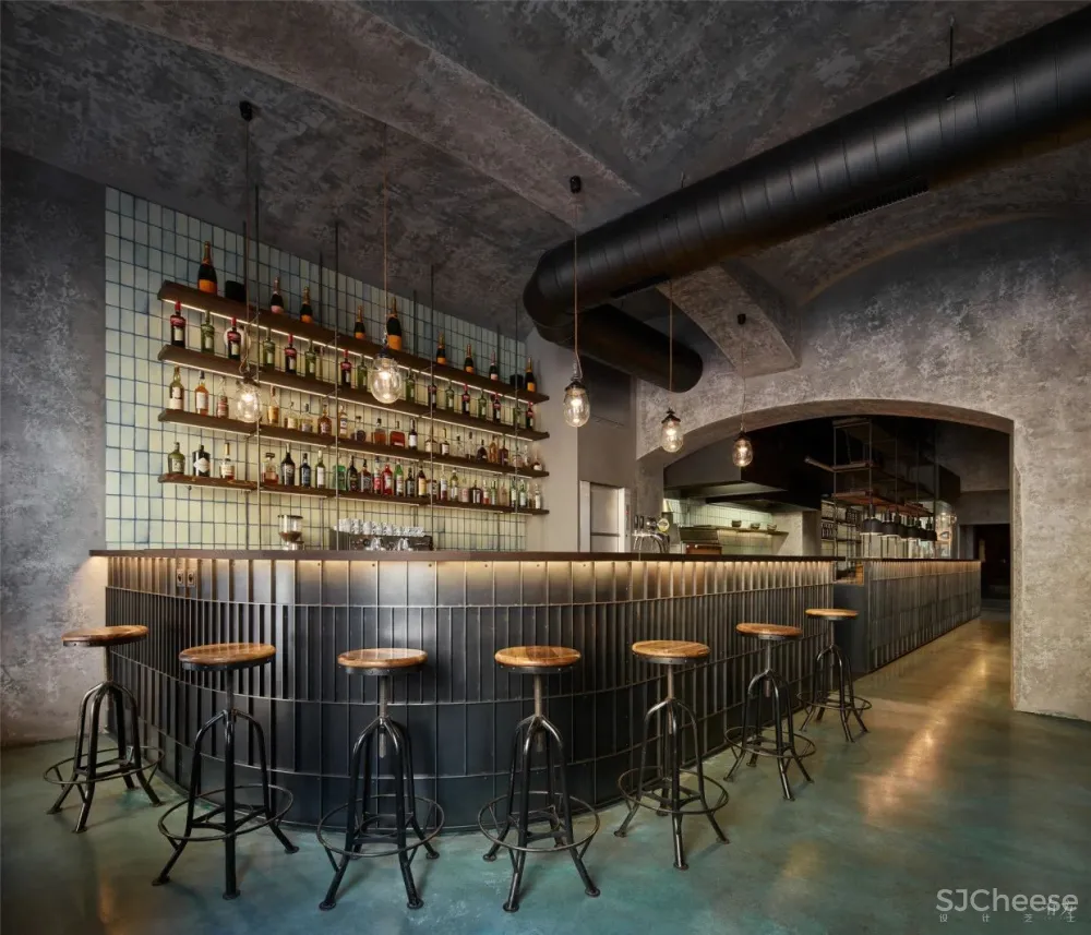 新作 布拉格Gran Fierro餐厅：将木炭融入粗野风格 Formafatal