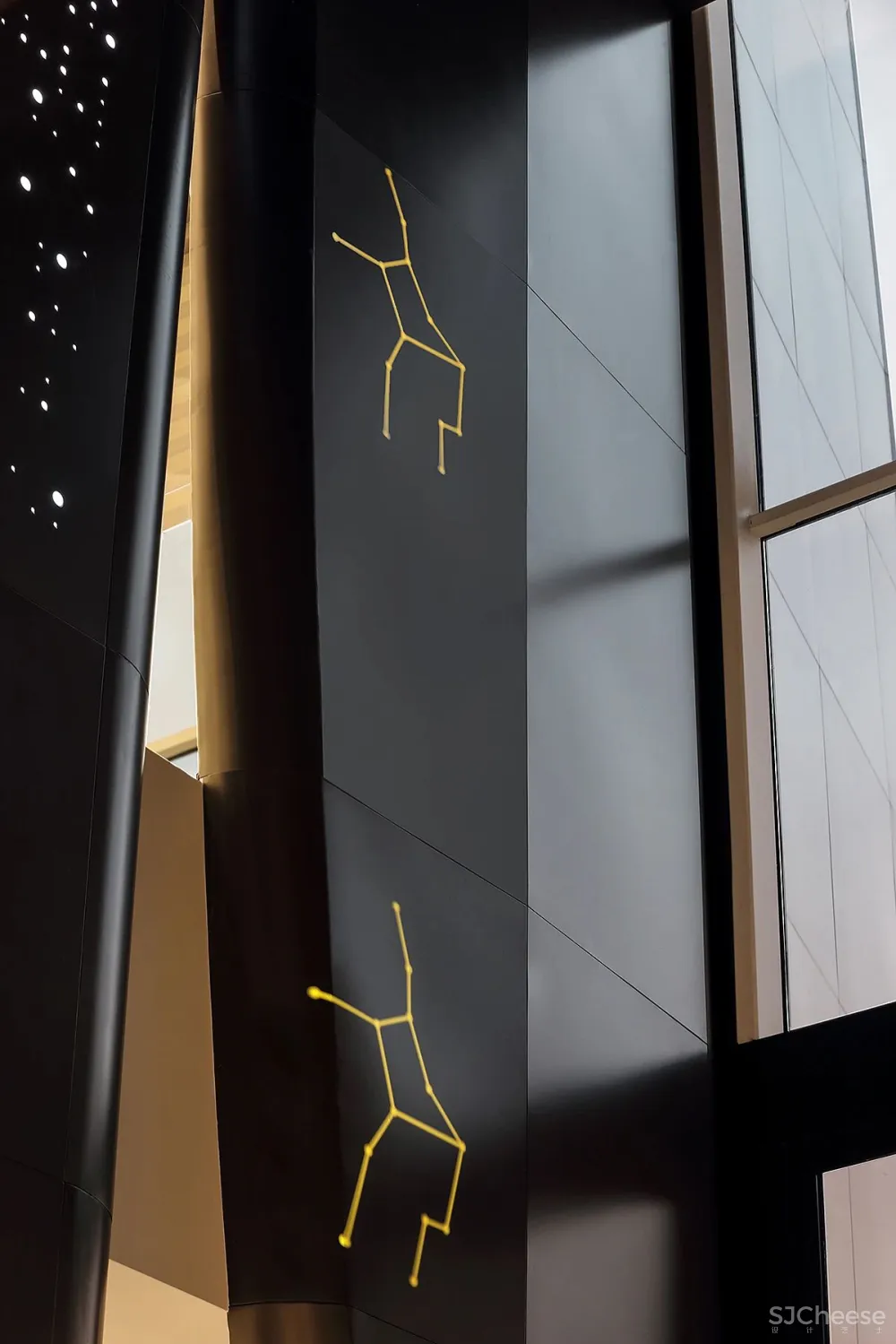 刚柔并济的“宇宙星辰”，感受黑白碰撞下的高级美！