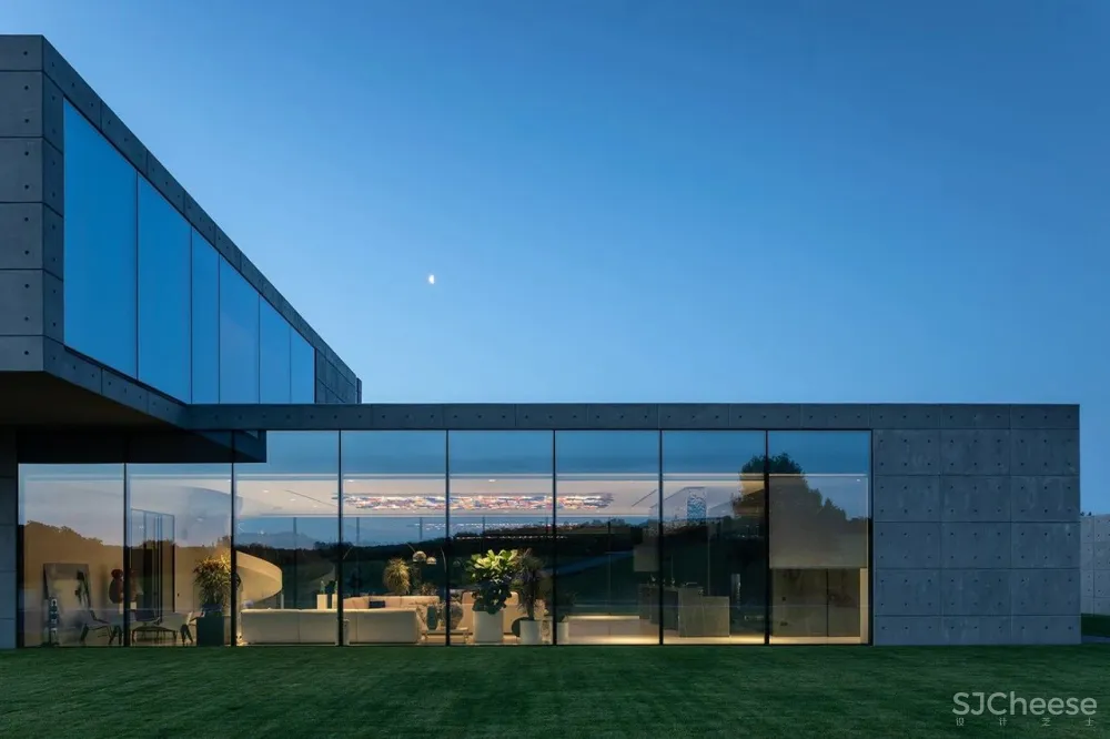 5000㎡极简奢宅,致敬安藤忠雄!