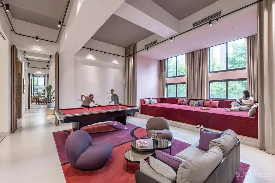 每走10步1个玩法的合住空间！那年轻人真的是太快乐了！