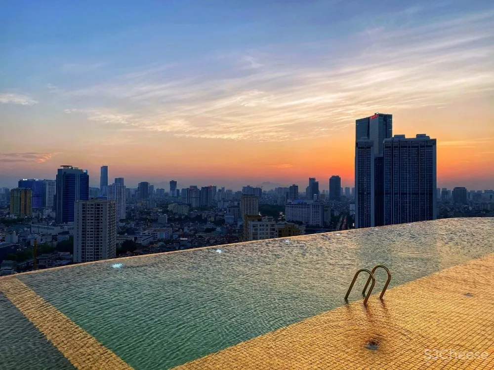 全球首家镀金酒店,究竟是壕气冲天还是俗不可耐?