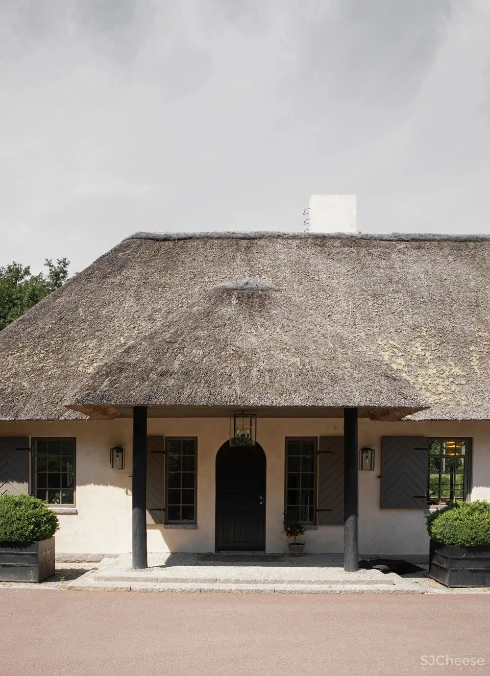 Norm Architects新作|“边境”湖边小屋,北欧式的简约设计美学