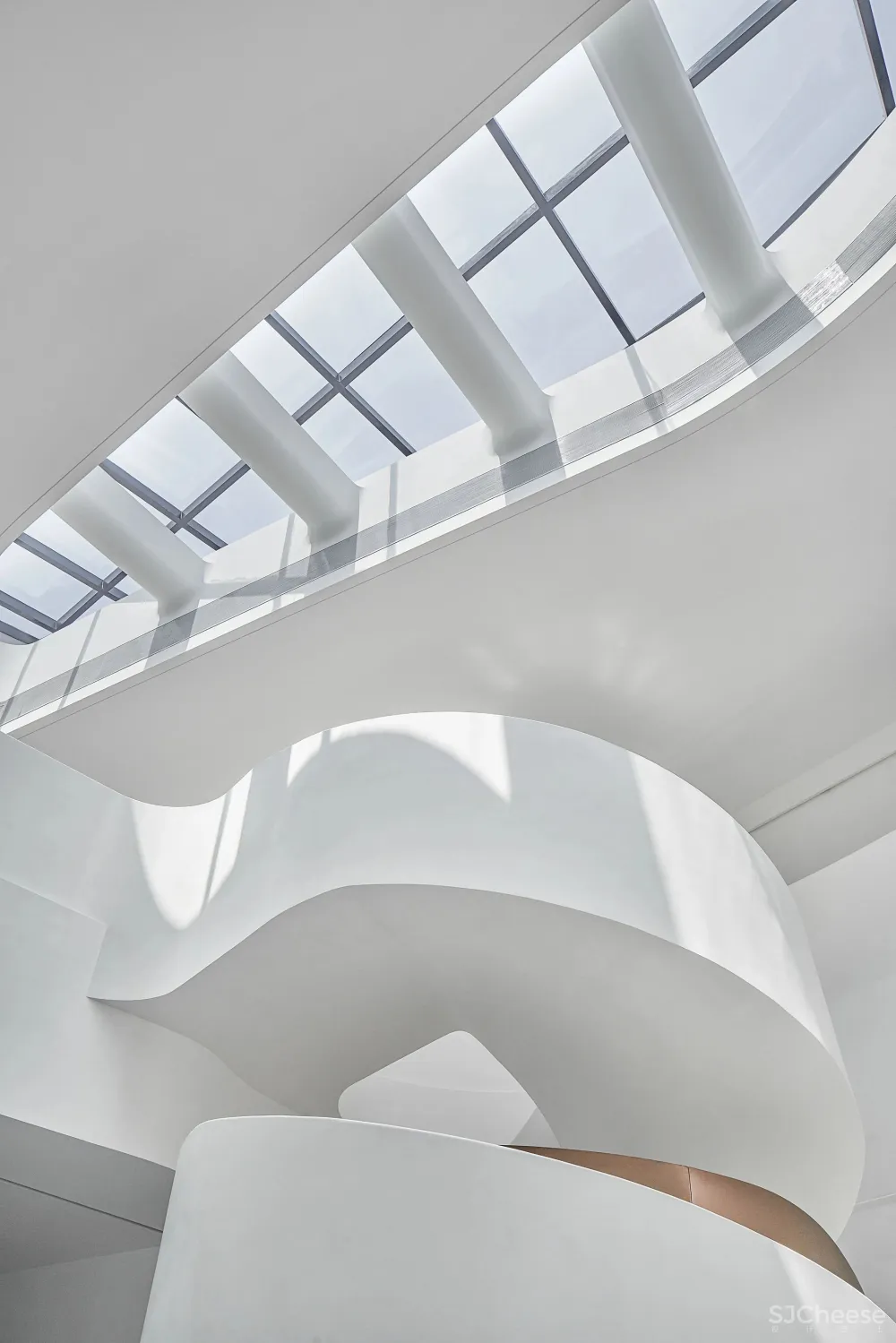 邂逅浪漫海岸，与这座售楼处一起乘风破浪丨斯库图拉