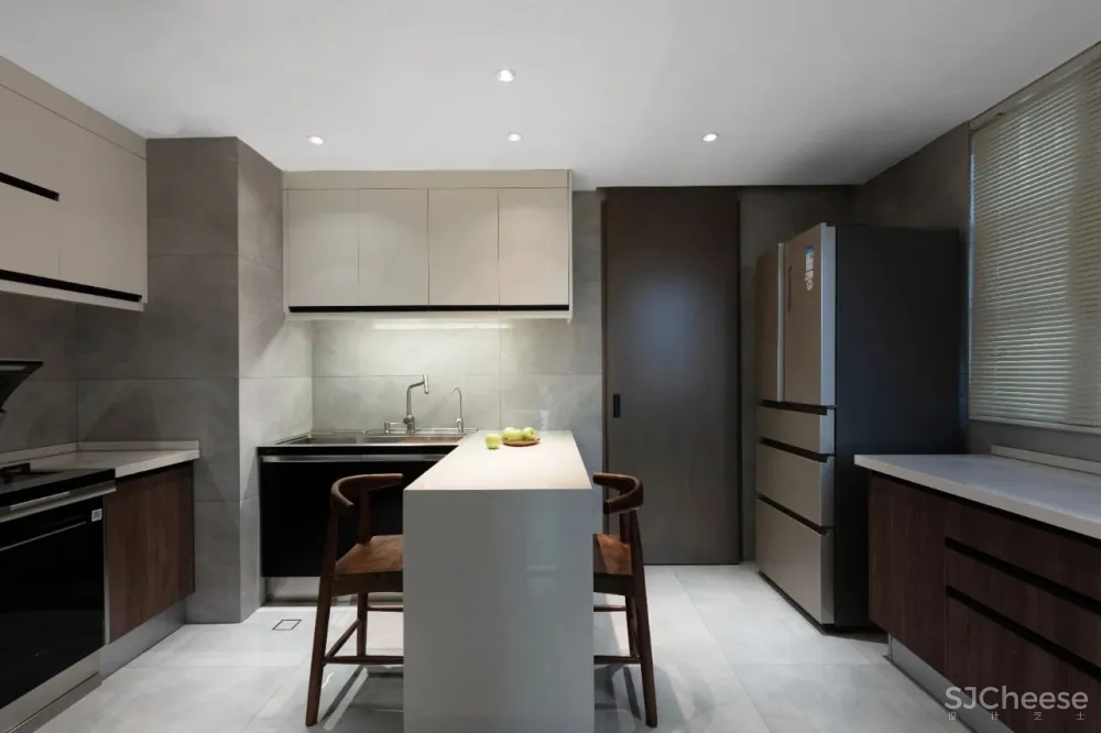 成都246㎡现代简约大平层,于都市中心,品生活本味!