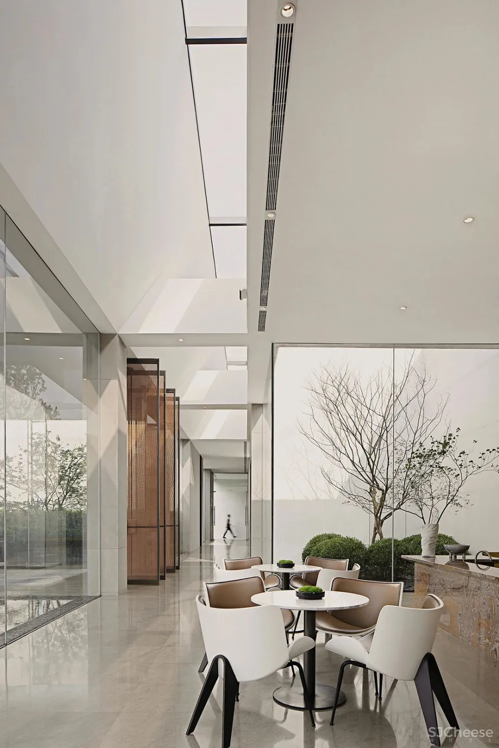 春山秋水 瑰丽多姿,静谧怡然