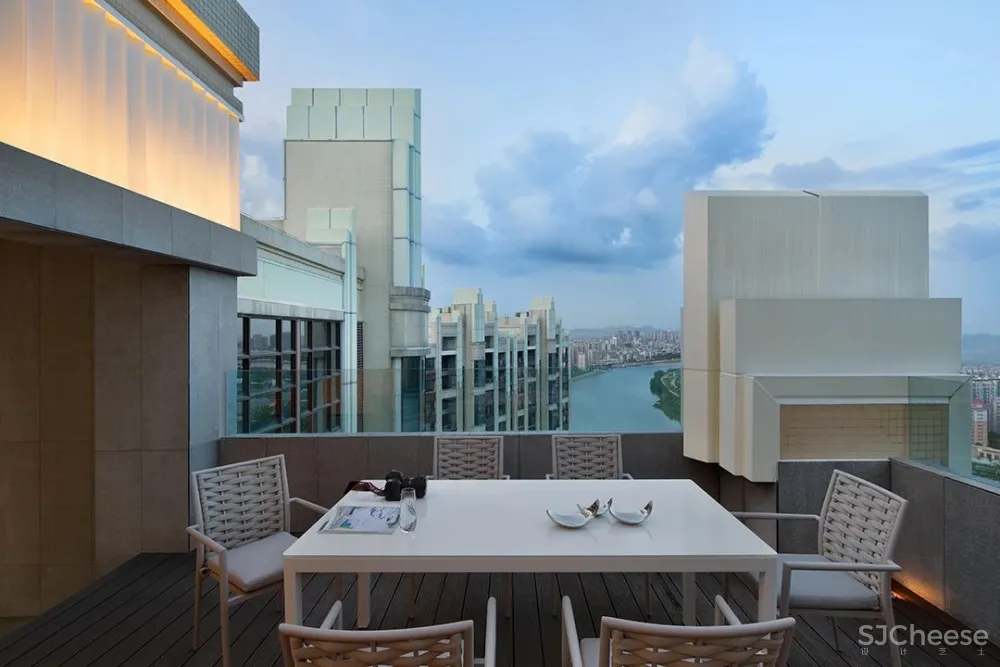 JANMEI 黄洁新 540㎡ 顶层复式,一家人将生活过成了极简诗意