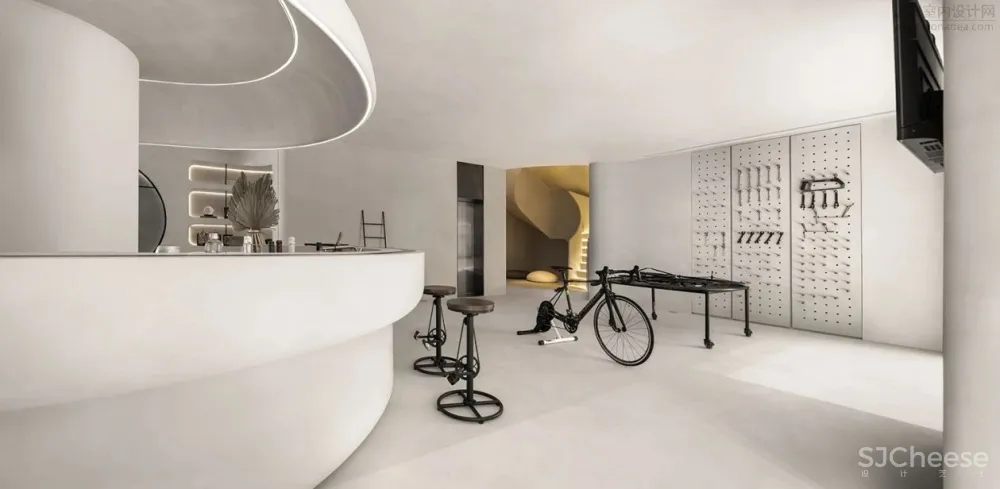 行迹的探索丨唐忠汉新作