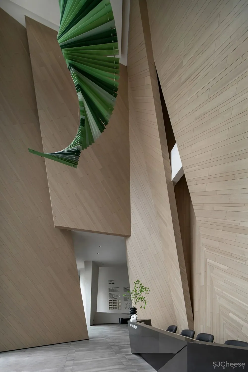 尚壹扬新作丨折线,让空间起舞:旭辉⾦科·贵阳乌当销售中⼼