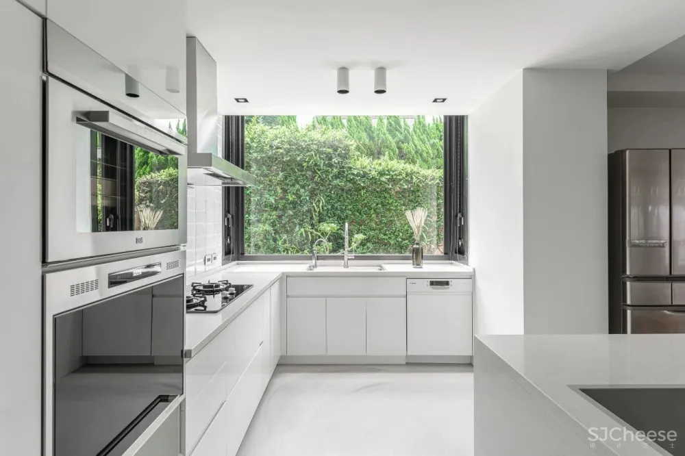 白色 原木色,一个简单又清爽的家!