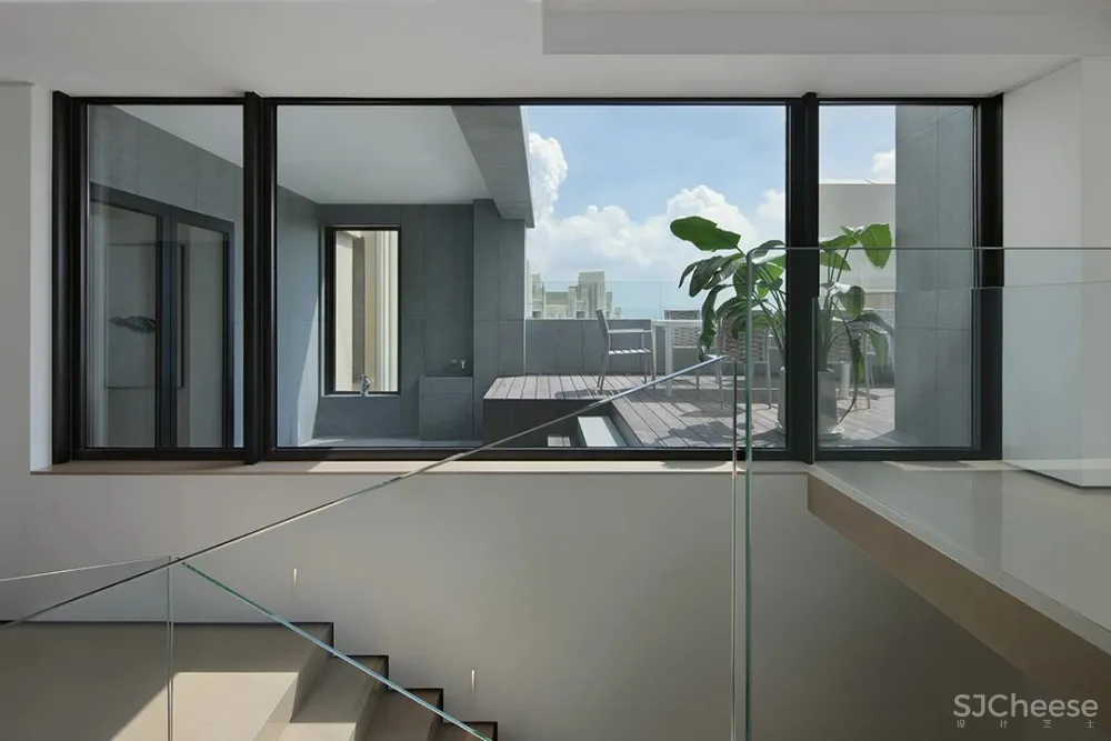 JANMEI 黄洁新 540㎡ 顶层复式,一家人将生活过成了极简诗意