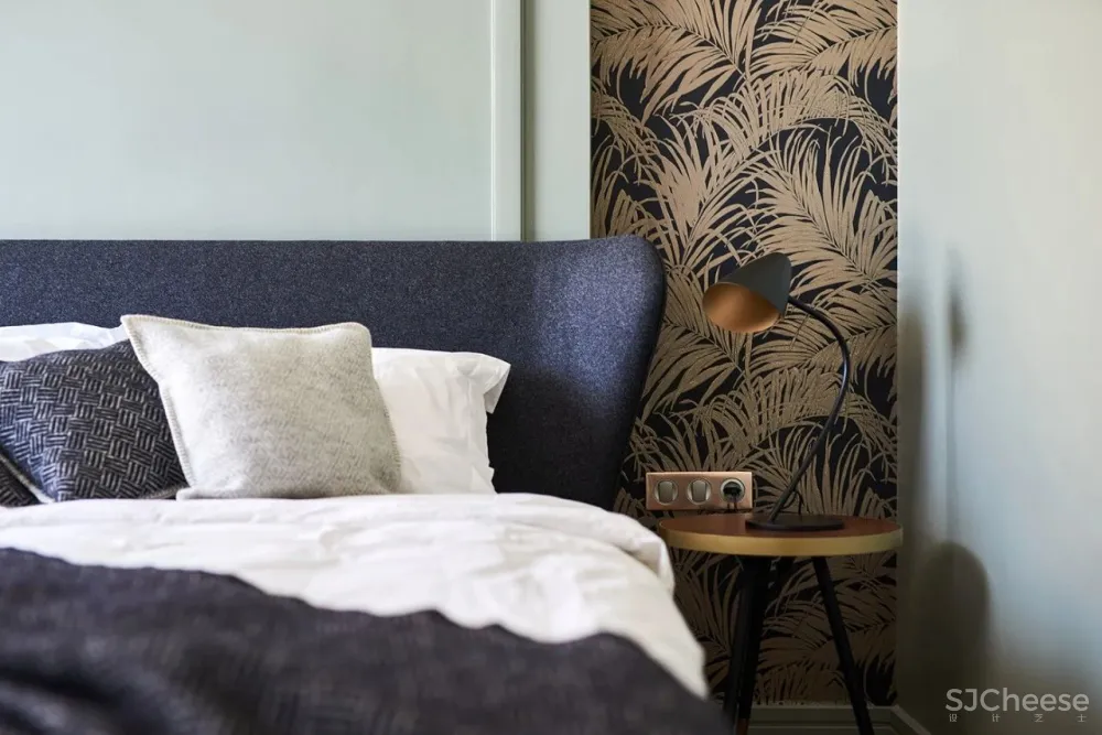 Andrea Szakos 顶层豪宅的色彩软装