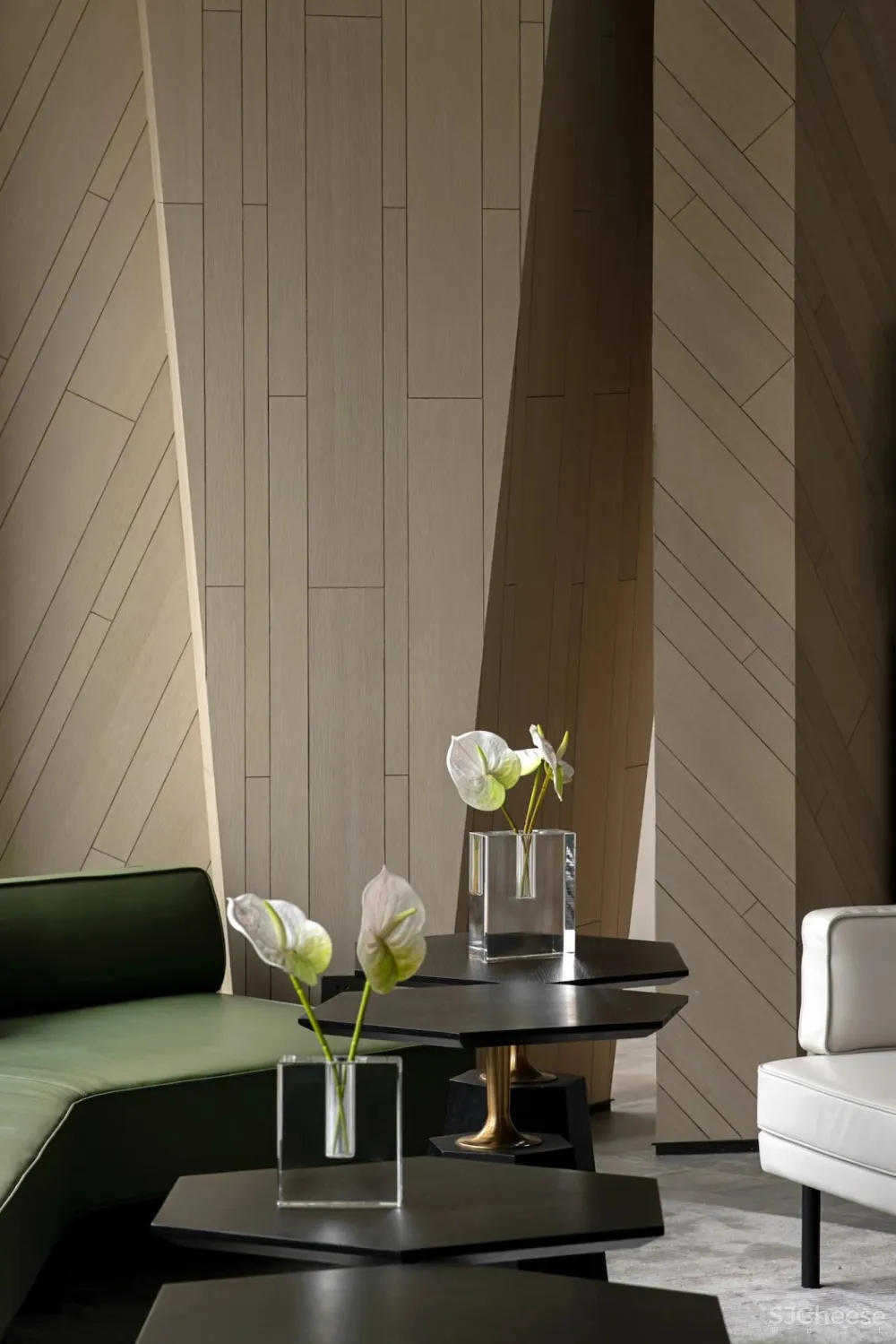 尚壹扬新作丨折线,让空间起舞:旭辉⾦科·贵阳乌当销售中⼼