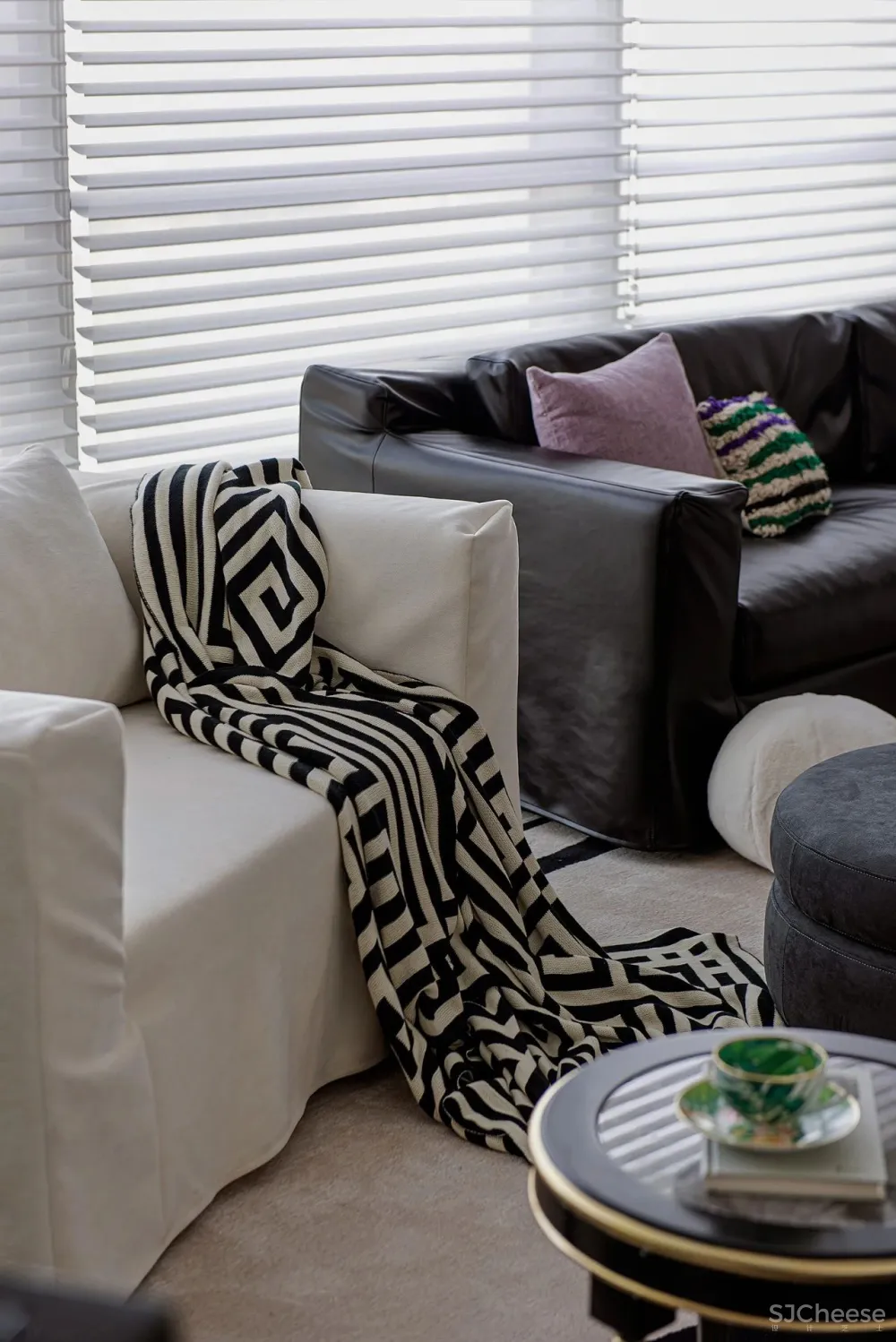 冷艳轻复古，叛逆又迷人的美！