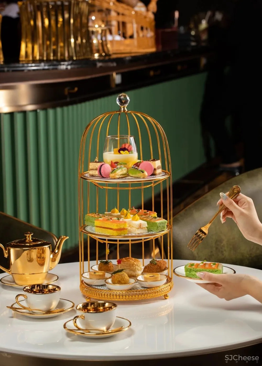 全球首家镀金酒店,究竟是壕气冲天还是俗不可耐?