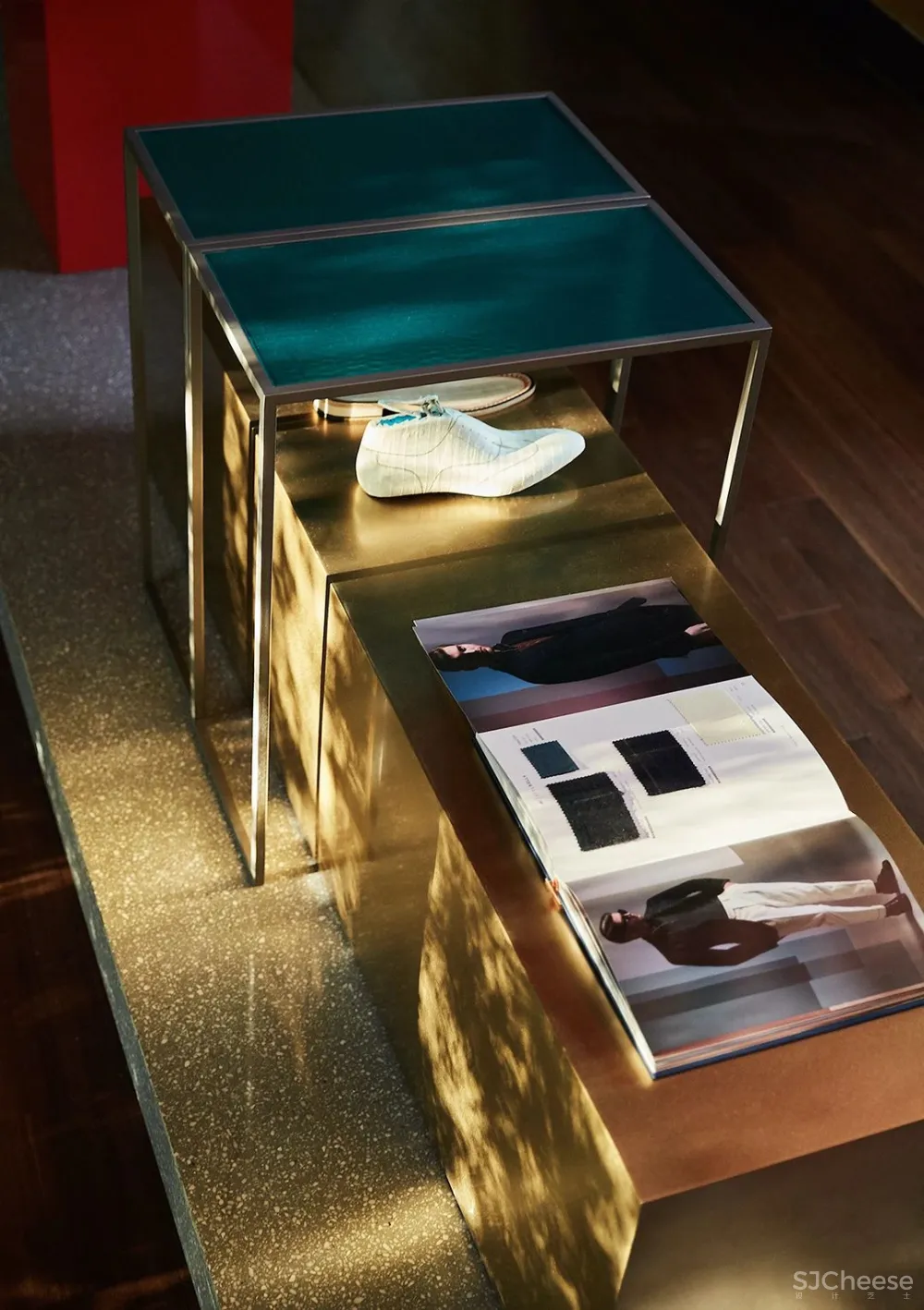 方磊 Smelix 仕觅男装高定,上海老建筑的沉浸式时尚秀场