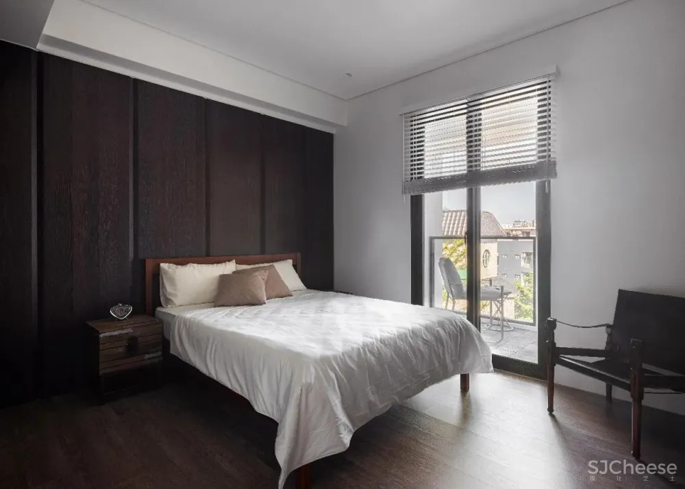 王中丞先生新作 浮光掠影