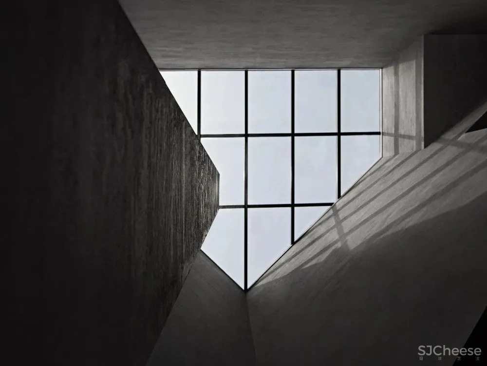 矩阵纵横新作丨一座沒有劇本的石頭城，蘇寧世茂璀璨雲著