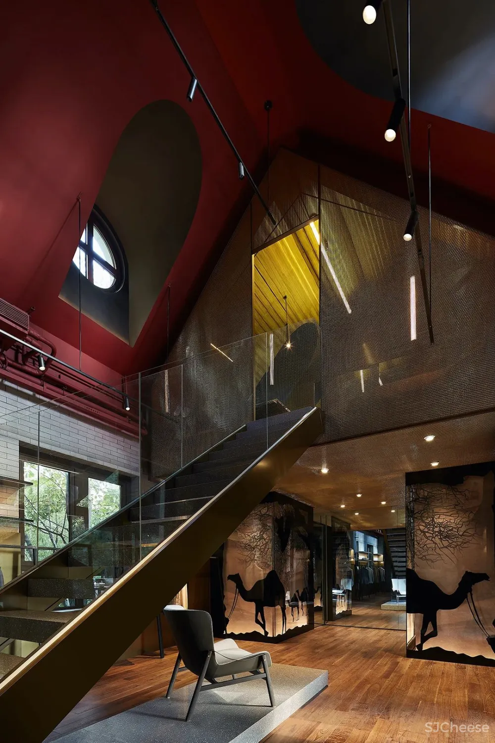 方磊 Smelix 仕觅男装高定,上海老建筑的沉浸式时尚秀场