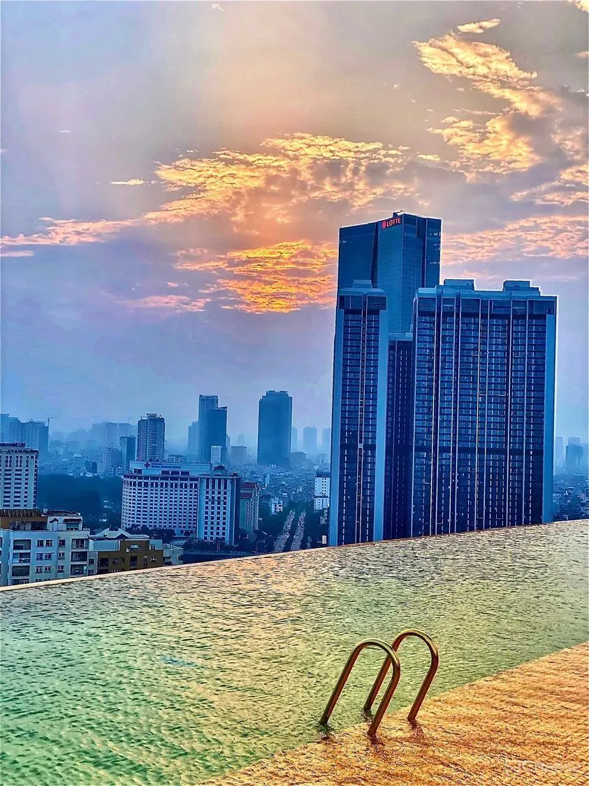 全球首家镀金酒店,究竟是壕气冲天还是俗不可耐?