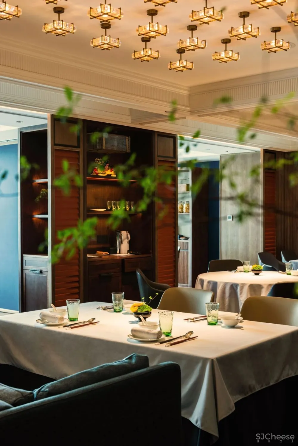 星作丨德坚设计新作:上海新荣记餐厅