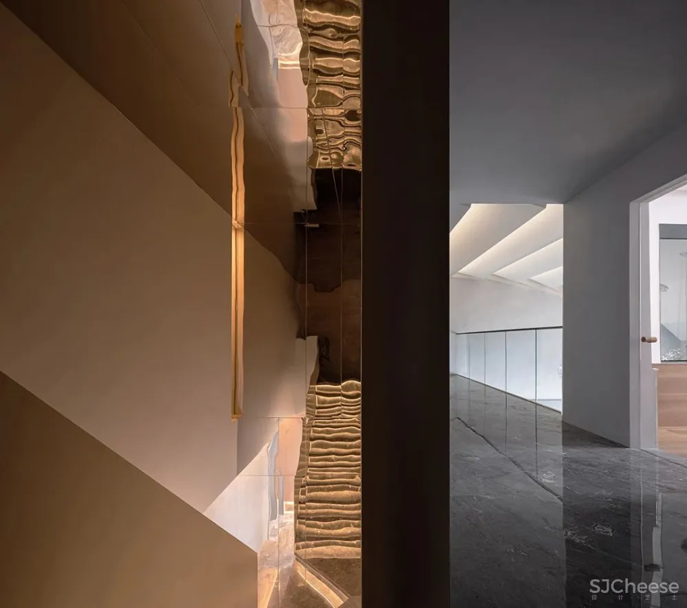 潘天云 600㎡ 奢华江景顶层复式,深邃于空,容纳万境!