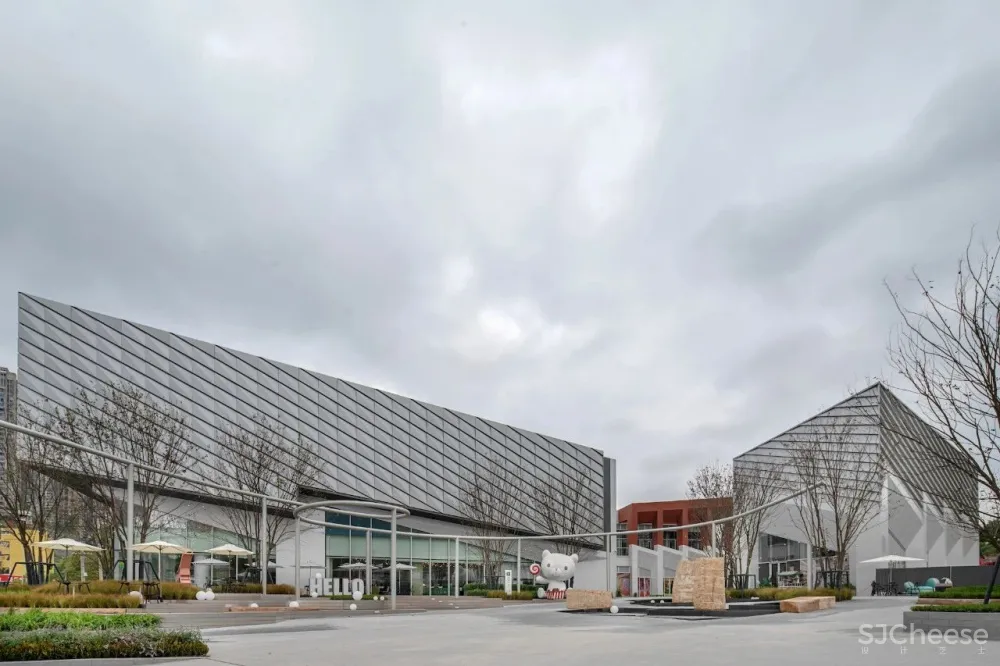 尚壹扬新作丨折线,让空间起舞:旭辉⾦科·贵阳乌当销售中⼼